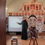 Экскурсия — выставка «День православной книги» с медиа — презентацией состоялась в Зеленоборском приходе