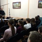 Священник побеседовал с учащимися Гостиловичской средней школы о нравственности и духовности