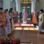 В праздник Воздвижения Честного и Животворящего Креста Господня епископ Вениамин совершил Литургию в Благовещенском монастыре