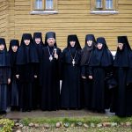 Епископ Вениамин возглавил торжества по случаю 20-летия образования женского монастыря в Домашанах