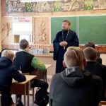 В Червенском строительном лицее состоялась встреча учащихся со священником и психологом