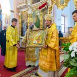 Патриарший Экзарх совершил Литургию в кафедральном соборе святителя Николая Чудотворца города Новогрудка