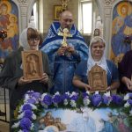 В дар храму Святой Живоначальной Троицы г. Борисова передали тактильные иконы