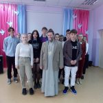 В гп. Плещеницы священник встретился с учащимися