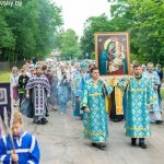 В д. Марьино Пуховичского района совершили крестный ход и освятили установленный накануне поклонный крест