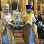 Патриарший Экзарх всея Беларуси возглавил Божественную литургию в Смоленске