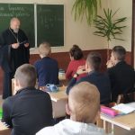 Священник поговорил о проблемах экологии со школьниками Борисова и Борисовского района