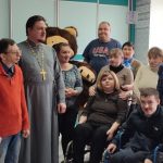 В Международный день инвалидов священники посетили Червенский ТЦСОН