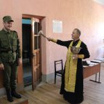 Священник освятил казармы и учебные классы в 72-м ОУЦ в г. Борисове