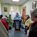 В отделении Червенского ТЦСОН в д. Рудня священник совершил молебен и провел беседу