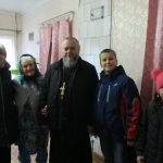 Протоиерей Николай Гмир вместе с прихожанами посетил престарелых людей