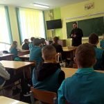 Иерей Фёдор Малеев провел встречу с учащимися жодинской школы №5