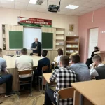 Протоиерей Георгий Тюхлов провел беседу с учащимися СШ №13 г. Борисова