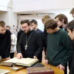 Иерей Феодор Малеев провел посвященное Дню православной книги мероприятие для студентов Жодинского политехнического колледжа