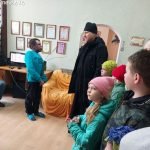 Священник Игорь Целков посетил социальные объекты Пуховичского района