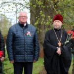 Протоиерей Олег Зимницкий принял участие в митинге «Помнить будем мы их вечно»