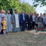 В д. Мирославка священнослужители освятили памятник в честь погибших в годы ВОВ воинов из Мирославки и Красного Пахаря