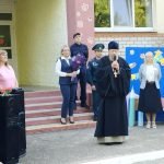 В школах Логойского р-на прошли праздничные линейки с участием священников