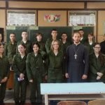 Иерей Виктор Шабловский беседовал со школьниками о ценности жизни