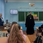 Иерей Сергий Чукович в рамках проекта «ШАГ» провел беседу В Жодинской женской гимназии
