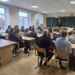 Протоиерей Илья Гончарук провел беседу с учащимися Березинской гимназии в рамках проекта «ШАГ»