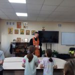 Иерей Сергий Чукович провел беседу в школьном оздоровительном лагере «Непоседы»