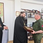 Епископ Амвросий поздравил генерал-майора Сурова В. А